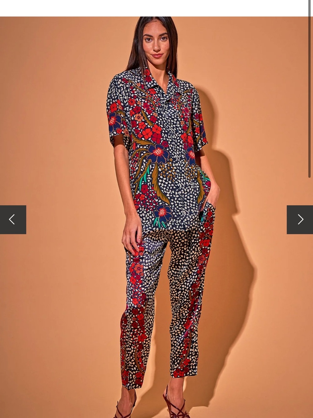 Tucker Carter Cabana Shirt with Red and Green Floral Print 100% Silk